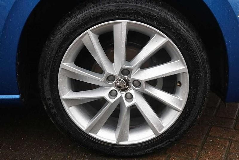 Used Skoda Scala SE L 94 HP (69 kW) 2021 Race blue metallic Hatchback