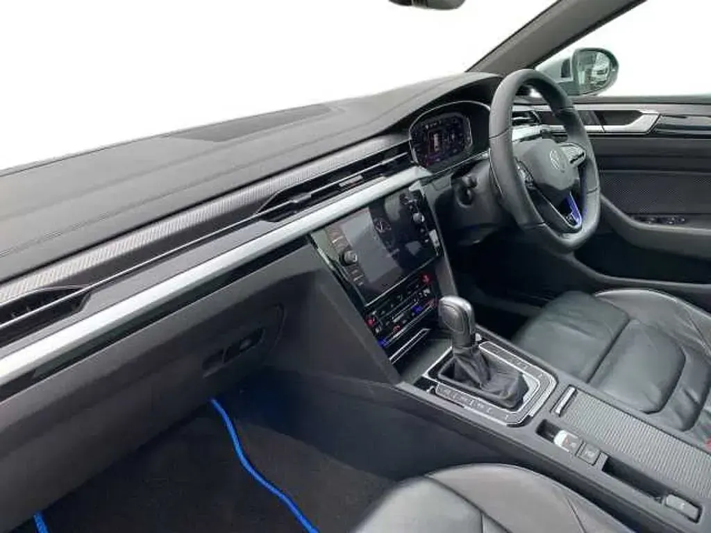 Second-hand VW Arteon R 320 CP (235 kW) 2021 Albastru Break