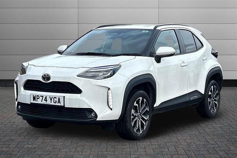 Used Toyota Yaris Cross Design 116 HP (85 kW) 2025 White SUV