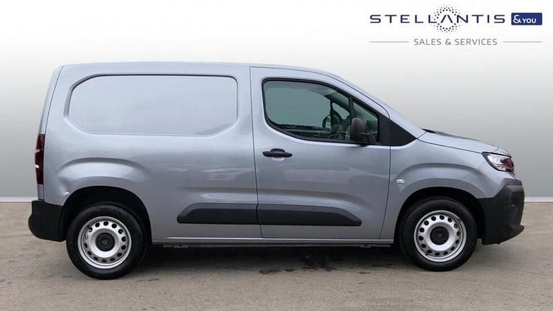 Used Peugeot Partner S 101 HP (74 kW) 2024 Grey MPV
