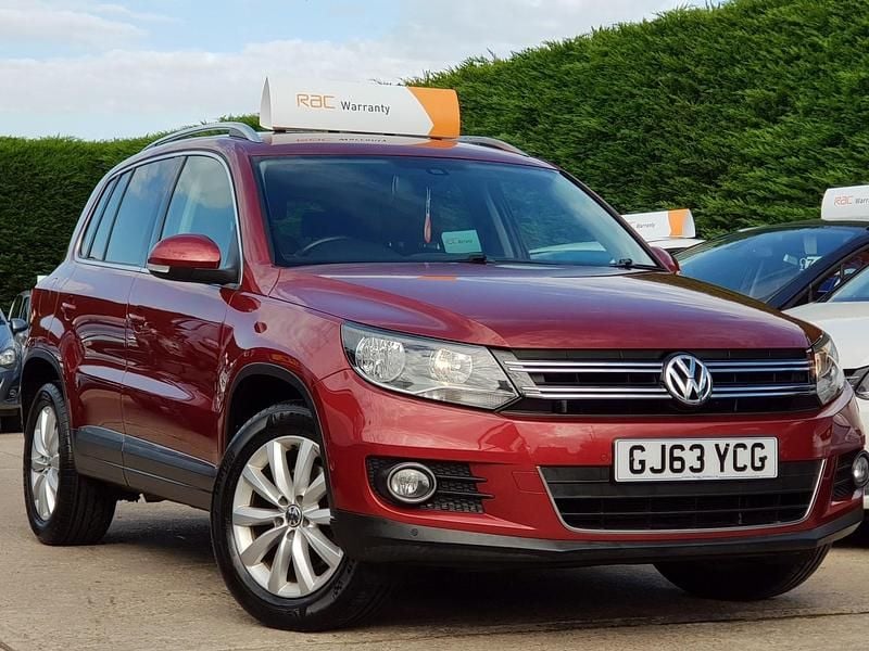 Red Used 2013 VW Tiguan Match SUV | £7,995 (Fair price) - Image 1/4