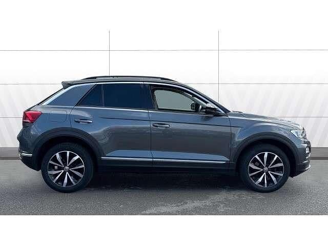 Usado VW T-Roc Design 150 HP (110 kW) 2019 Cinzento SUV