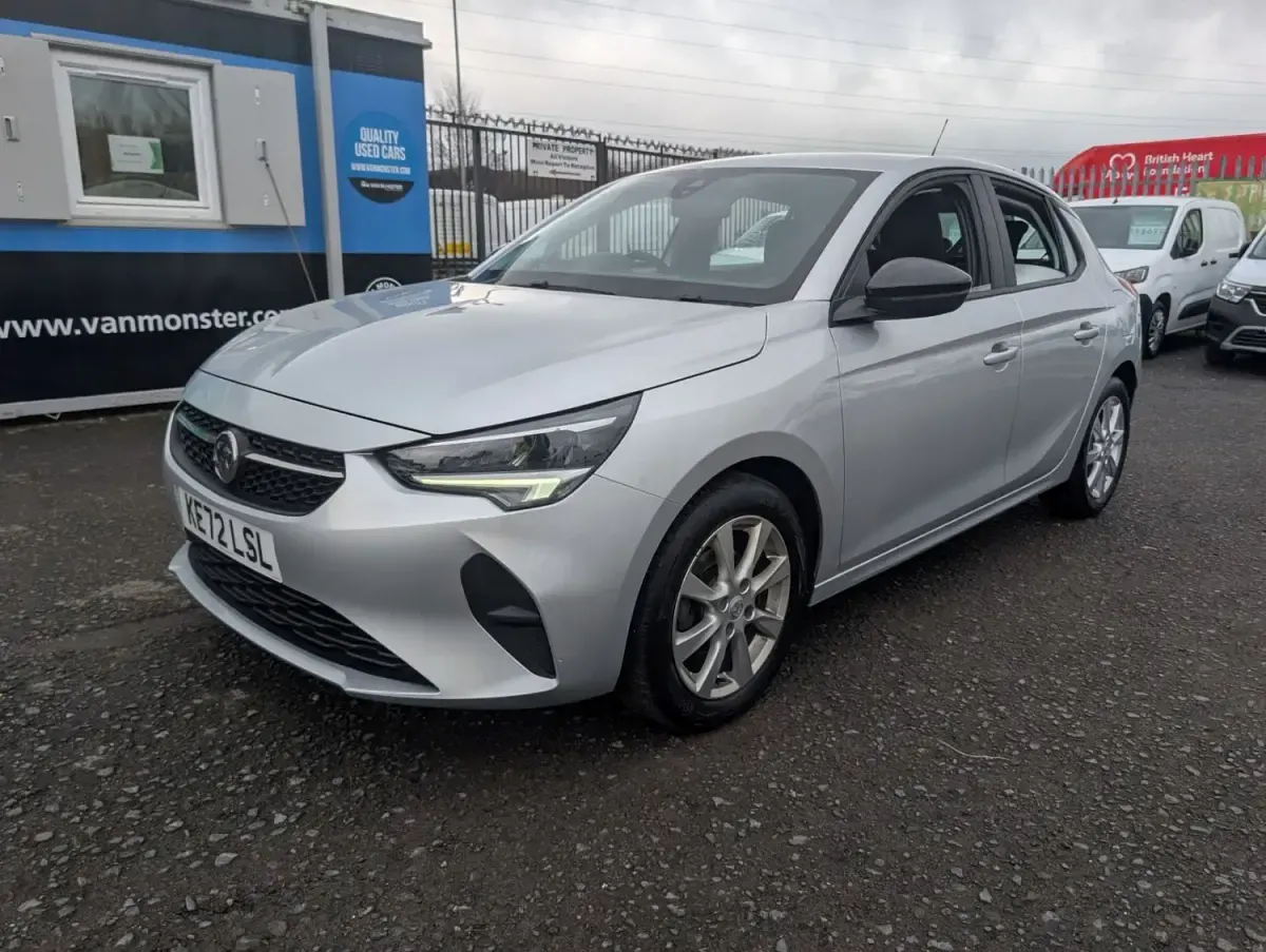 Begagnad Vauxhall Corsa Design Edition 2023 Grå Halvkombi