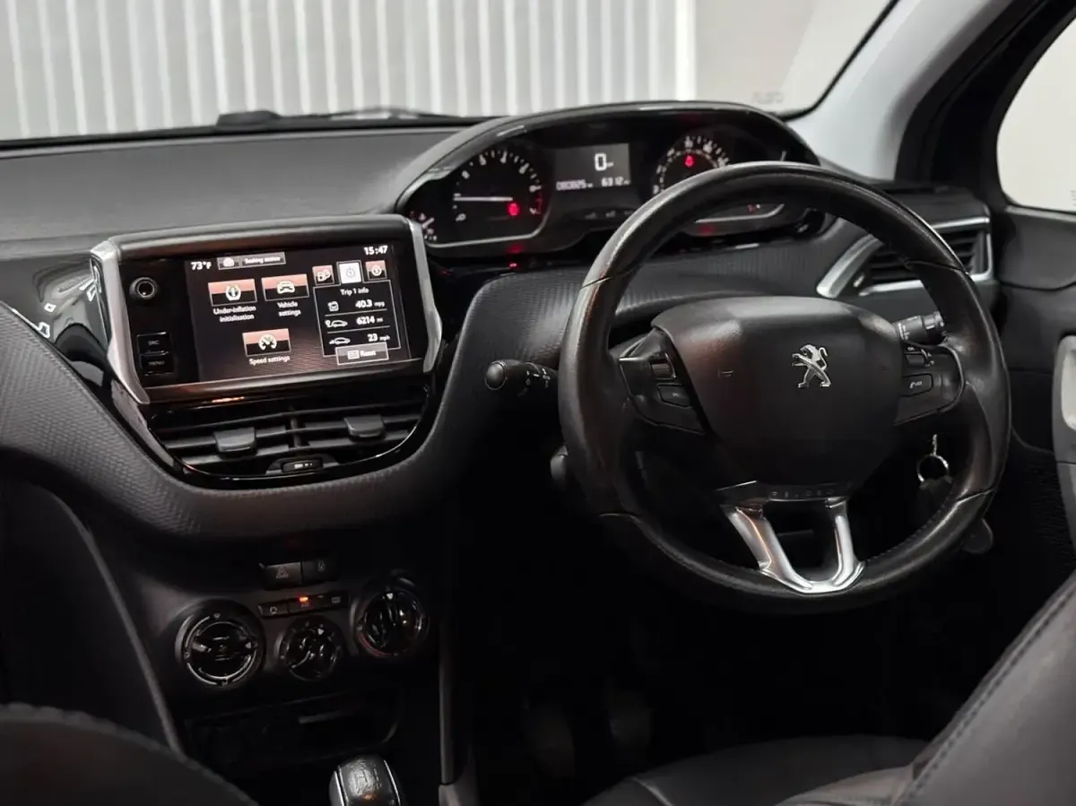 Used Peugeot 2008 S 110 HP (80 kW) 2015 Green SUV