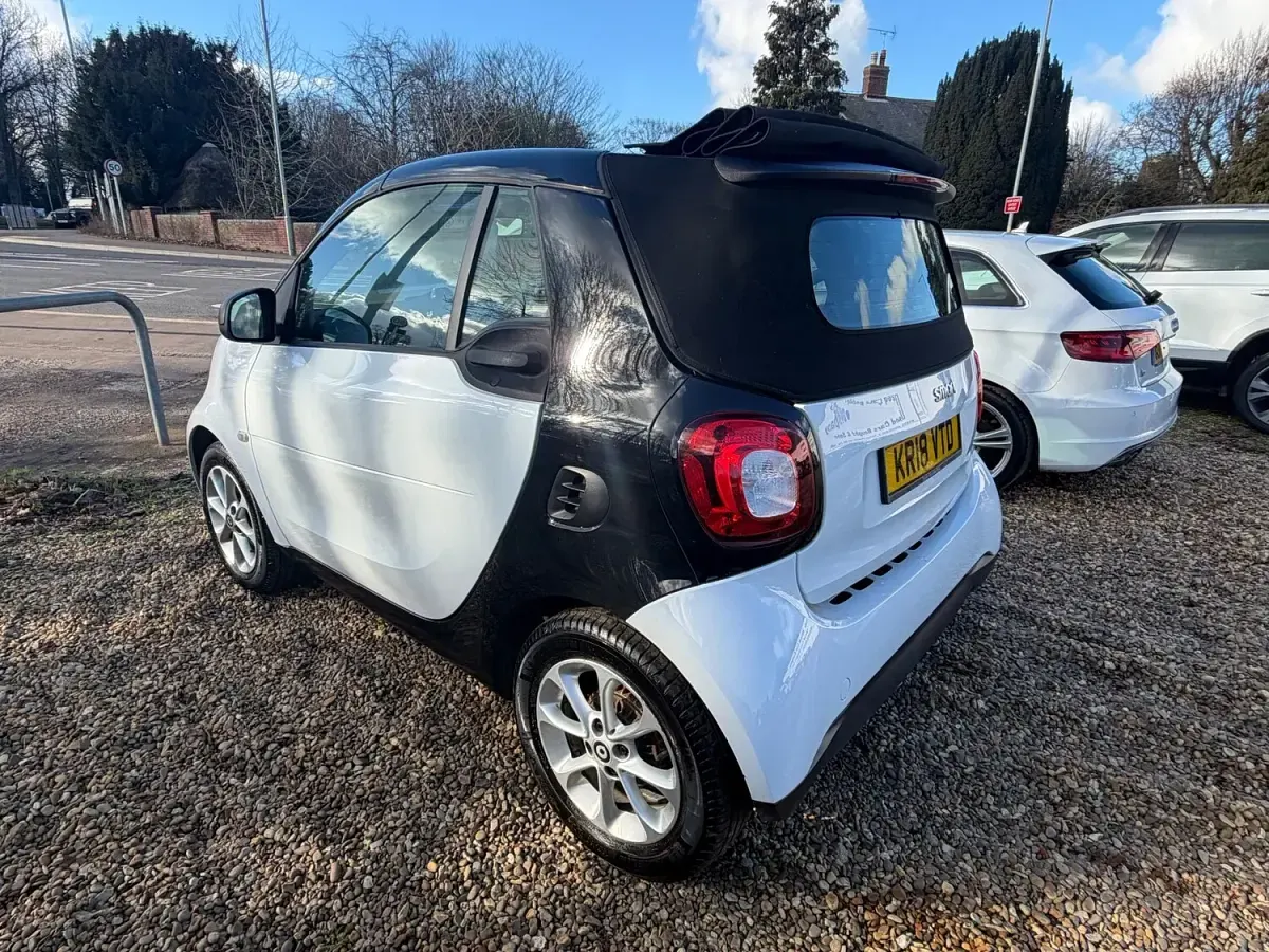 Used Smart ForTwo Cabrio Passion 71 HP (52 kW) 2018 Black Cabriolet