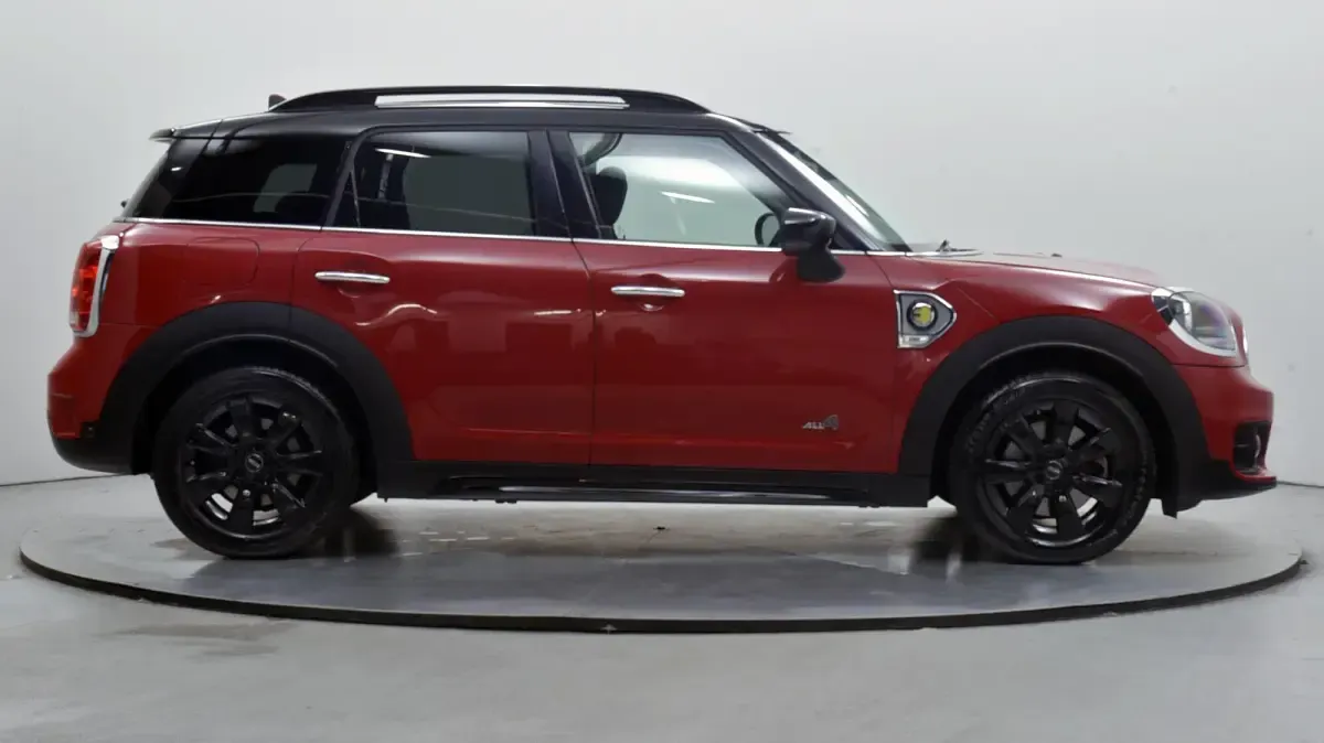 Usado Mini Cooper S Countryman Classic 221 CV (162 kW) 2019 Rojo SUV