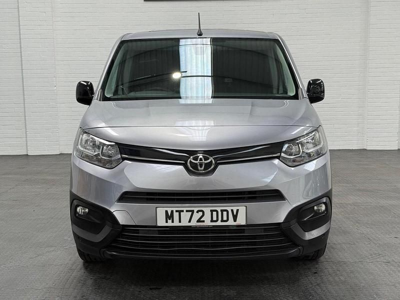Used Toyota Proace 120 HP (88 kW) 2022 Grey MPV
