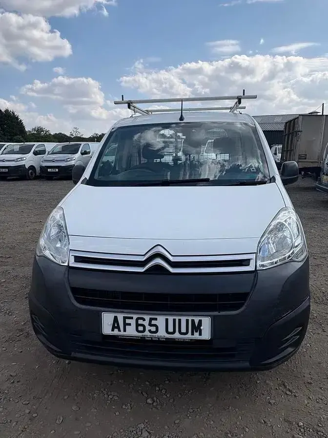 Used Citroën Berlingo 75 HP (55 kW) 2015 White MPV