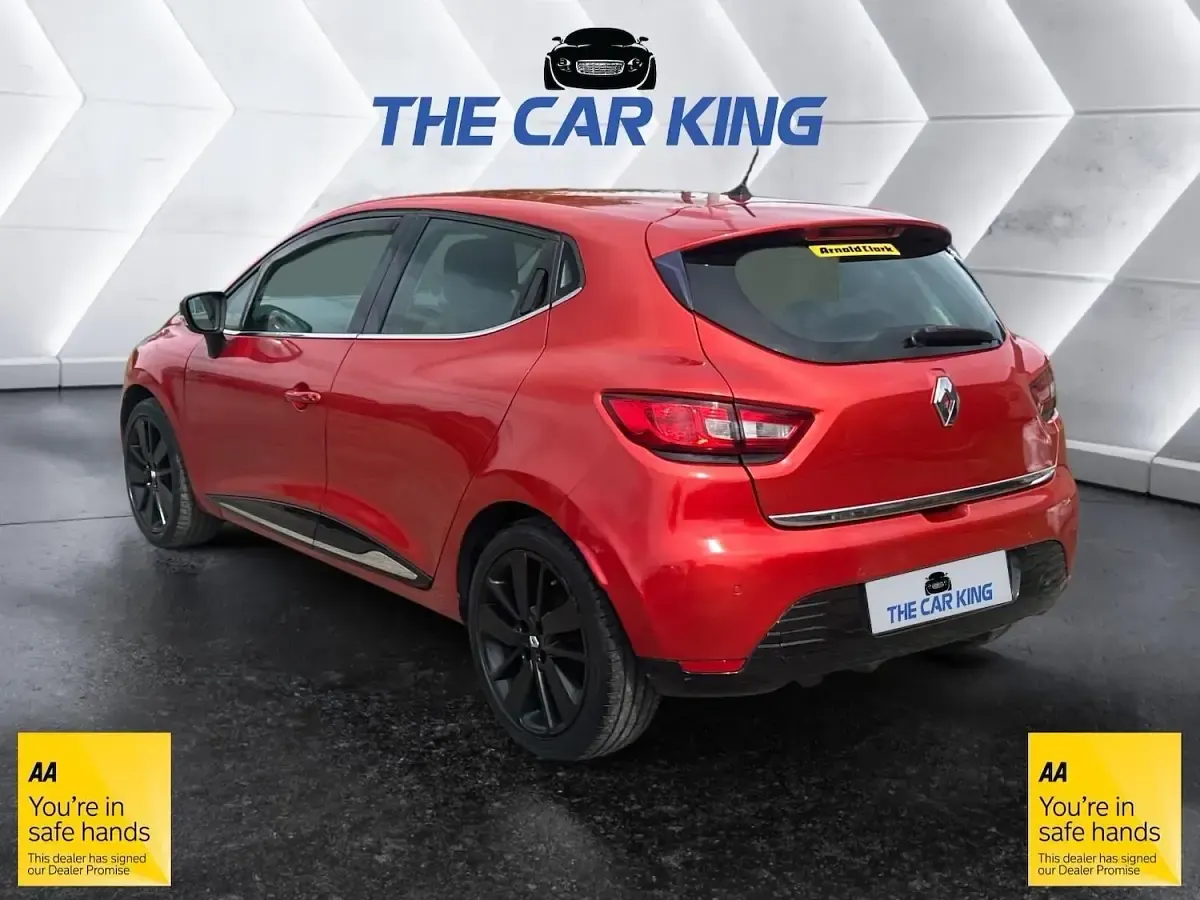 Used Renault Clio IV Dynamique 90 HP (66 kW) 2016 Red Hatchback