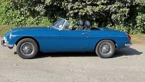 Used MG B 96 HP (70 kW) 1972 Blue Cabriolet