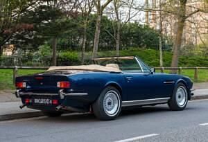 Usado Aston Martin V8 315 CV (231 kW) 1986 Azul Coupe