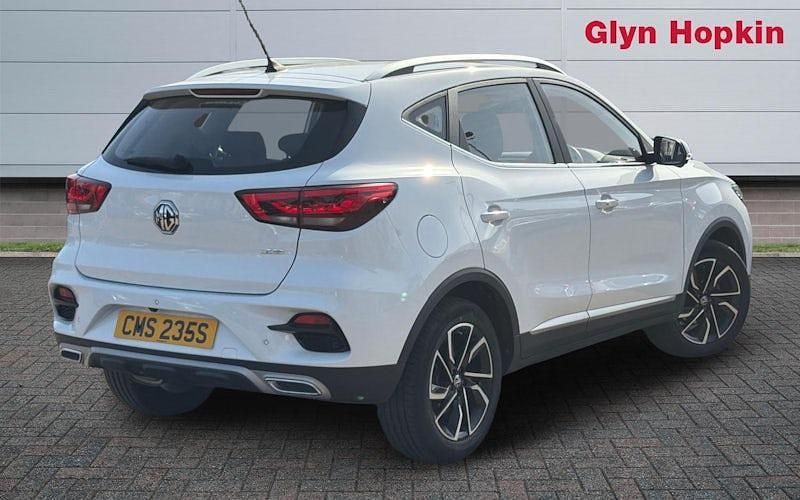 Używany MG ZS Exclusive 111 KM (81 kW) 2024 SUV