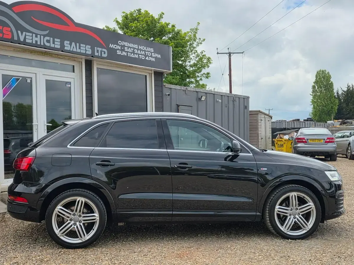 Używany Audi Q3 S-line plus 2015 Czarny SUV