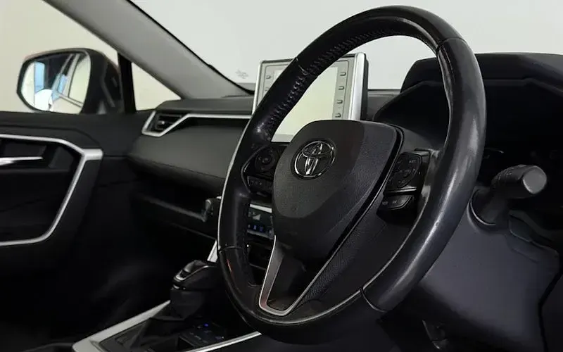 Used Toyota RAV4 Hybrid 218 HP (160 kW) 2025 SUV