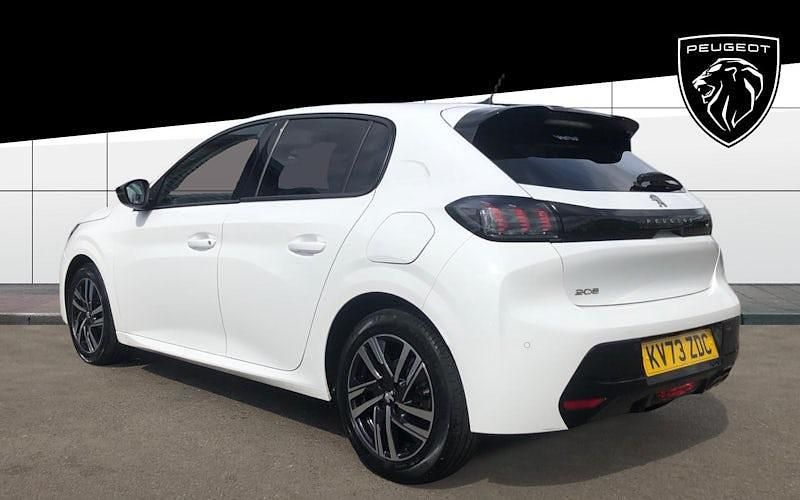 Used Peugeot 208 Allure+ 131 HP (96 kW) 2023 White Hatchback
