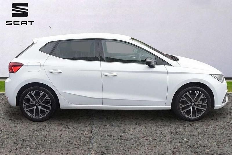 Used Seat Ibiza XCELLENCE 113 HP (83 kW) 2024 White Hatchback