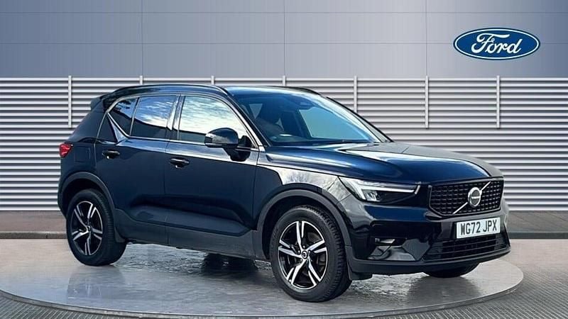 Used 2022 Volvo XC40 Plus SUV | £25,966 (Good price) - Image 1/3