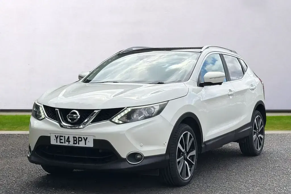 Used Nissan Qashqai S 130 HP (95 kW) 2014 White SUV