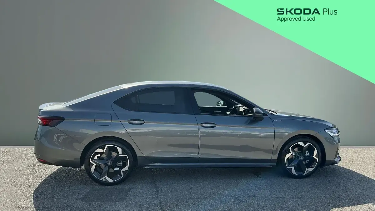 New Skoda Superb SportLine 150 HP (110 kW) 2026 Metallic  graphite grey Hatchback