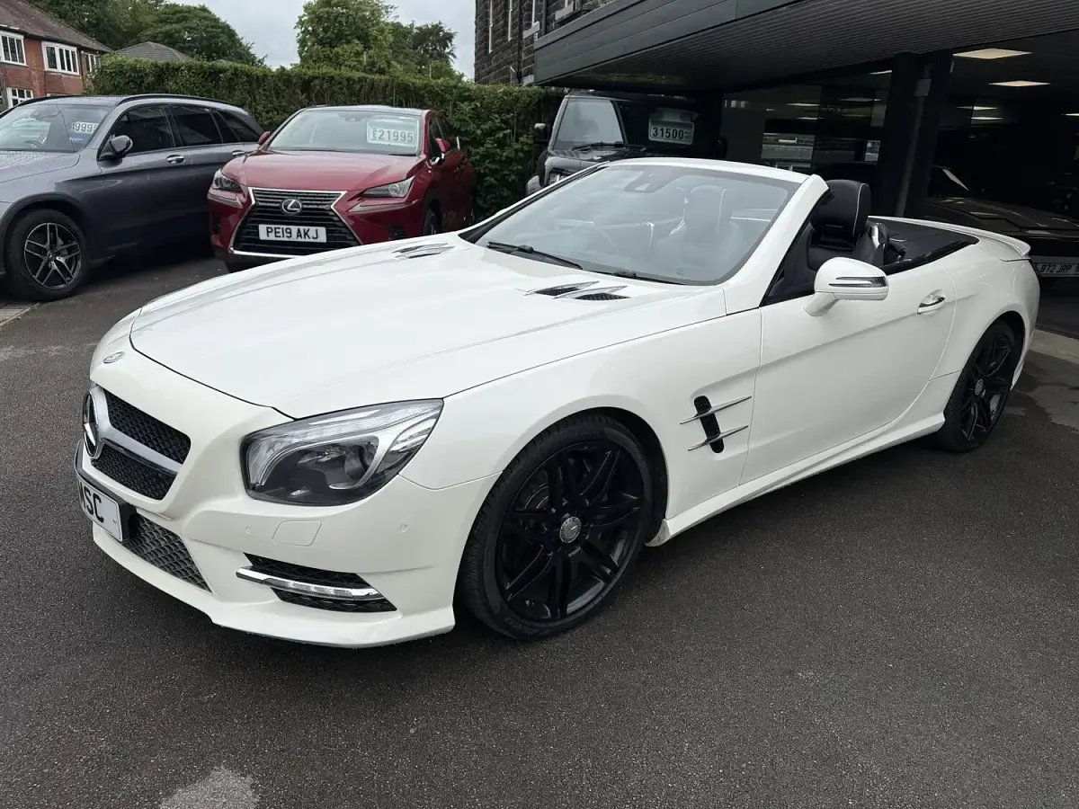 Used Mercedes SL500 AMG 428 HP (314 kW) 2015 White Cabriolet