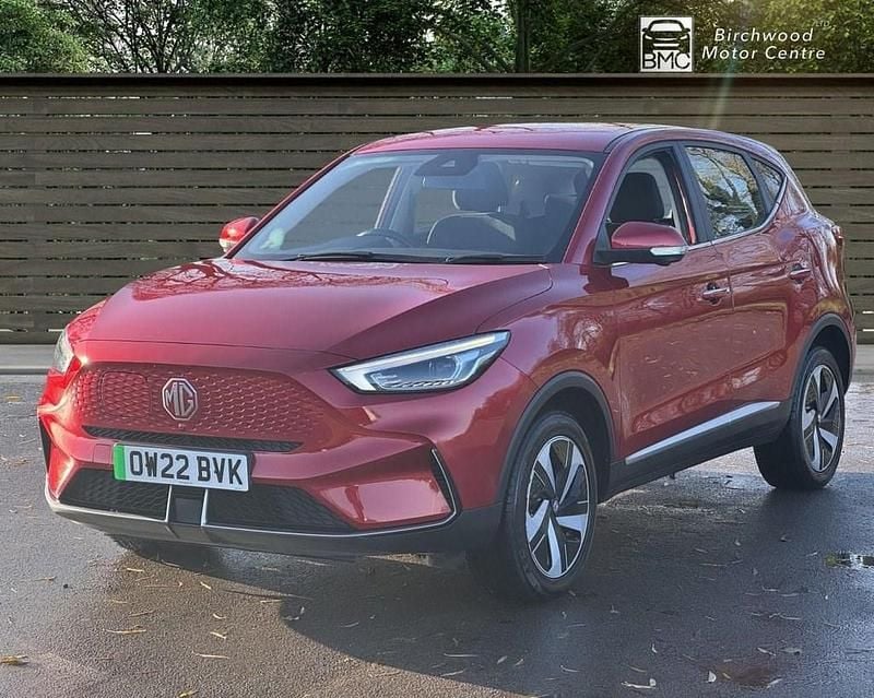 Used MG ZS SE 114 kW (156 HP) 2022 Red Hatchback