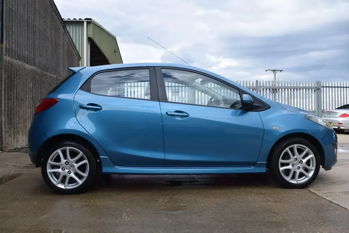 Used Mazda 2 Inclusive 2011 Blue Hatchback