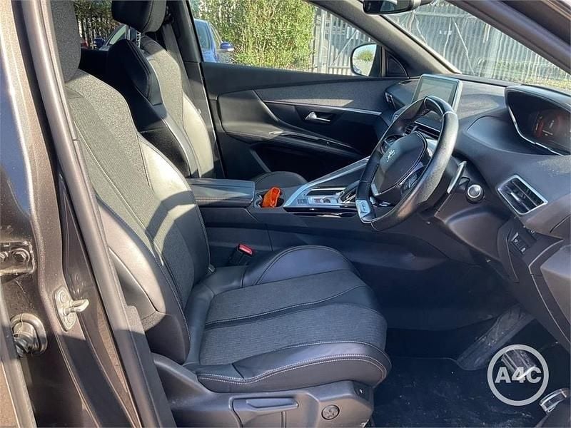 Used Peugeot 3008 Premium 120 HP (88 kW) 2018 Amazonite grey SUV