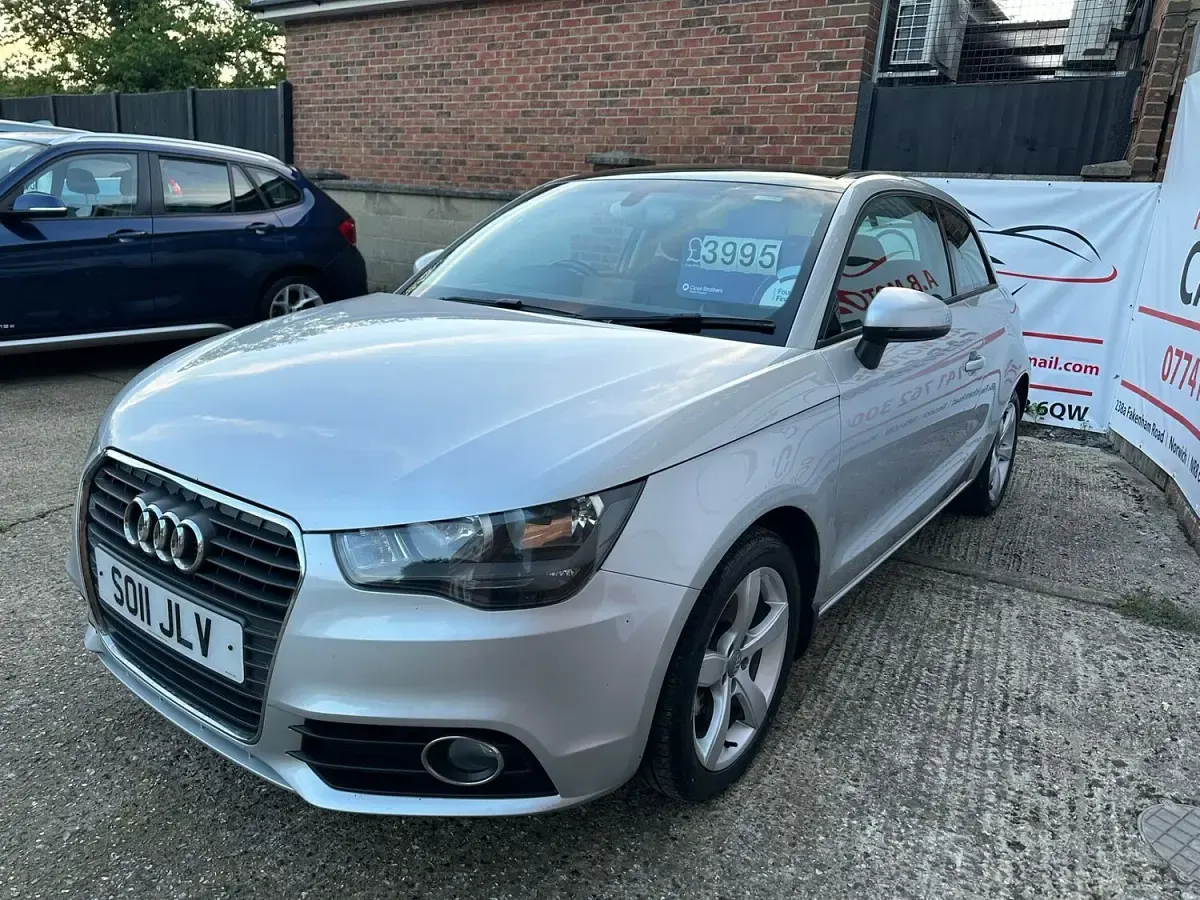 Used Audi A1 Sport 122 HP (89 kW) 2011 Silver Hatchback