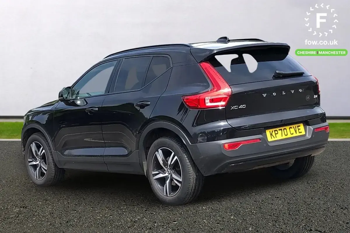 Used Volvo XC40 R-Design 197 HP (144 kW) 2020 Black SUV