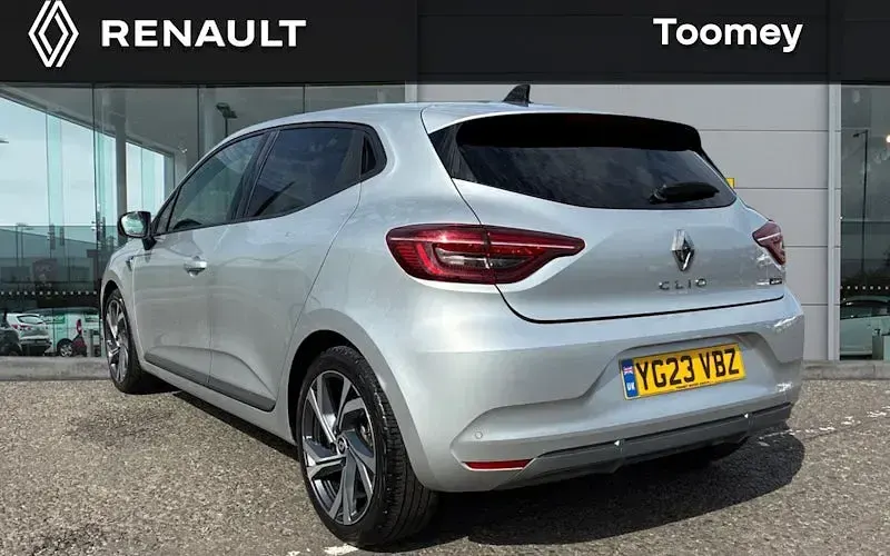 Used Renault Clio RS Line 140 HP (102 kW) 2022 Silver  Hatchback