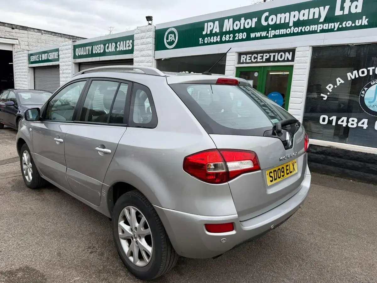 Used Renault Koleos Dynamique 150 HP (110 kW) 2009 Silver SUV