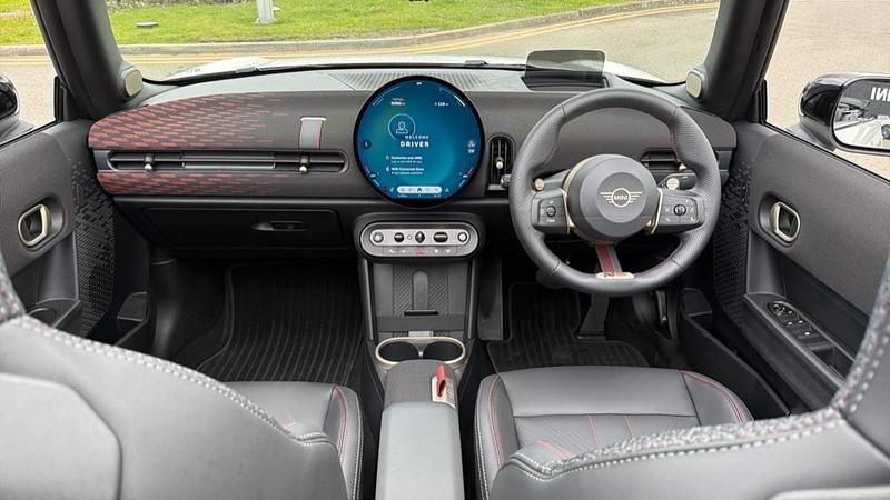 Used Mini Cooper 147 kW (201 HP) 2025 White Hatchback