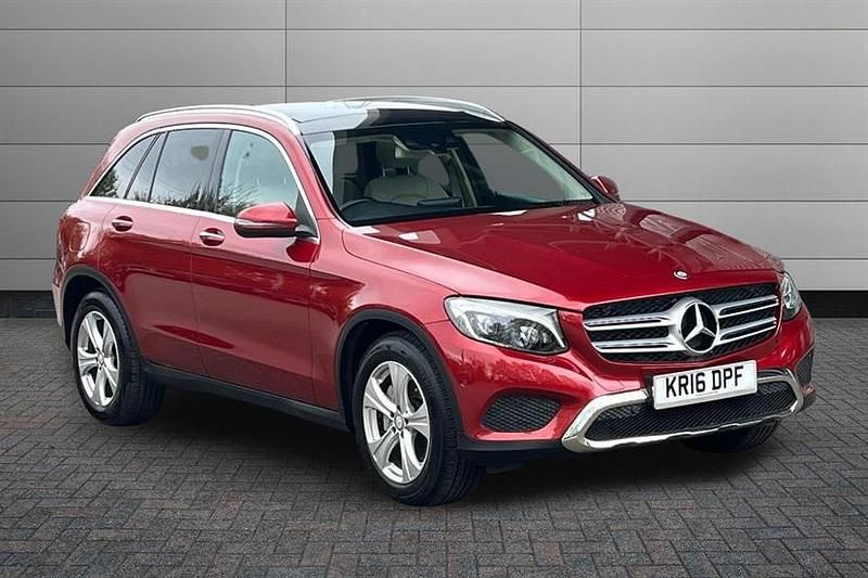 Used Mercedes GLC220 Premium Plus 170 HP (125 kW) 2016 Hyacinth red Estate