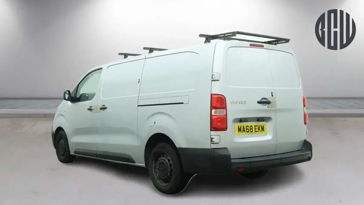 Used Peugeot Expert 2018 Silver Van