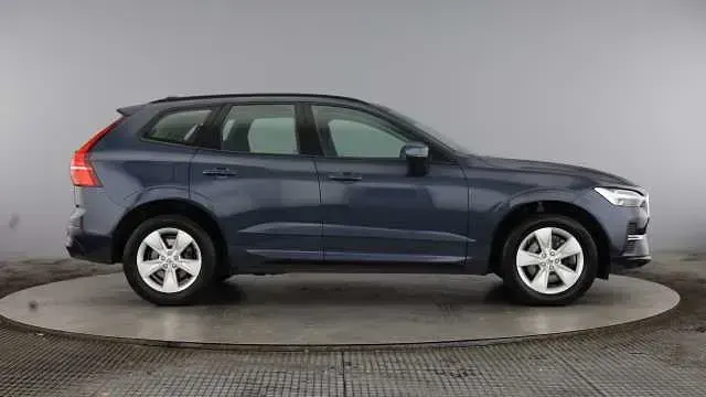 Used Volvo XC60 Momentum 247 HP (181 kW) 2022 SUV