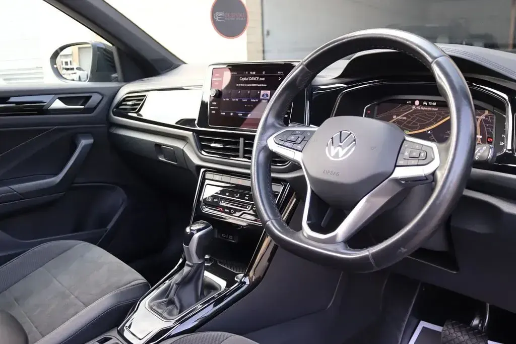 Used VW T-Roc Style 150 HP (110 kW) 2022 Grey SUV