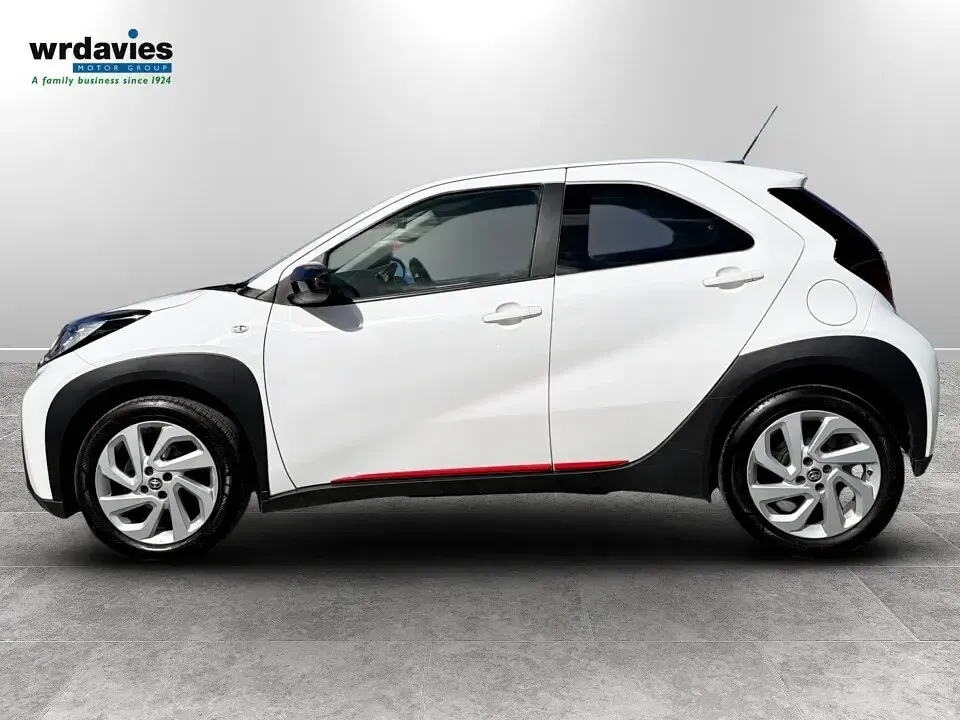 Usado Toyota Aygo X PURE 72 HP (52 kW) 2022 Branco SUV