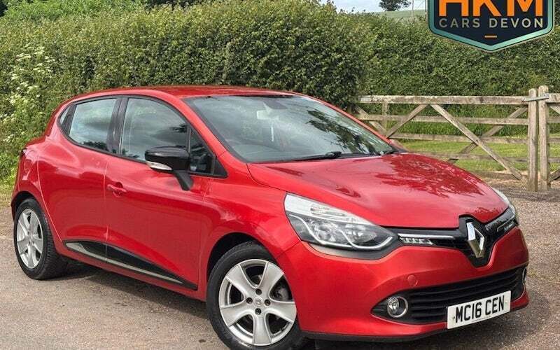 Used 2013 Renault Clio IV Dynamique Hatchback | £6,495 (A bit pricey) - Image 1/4