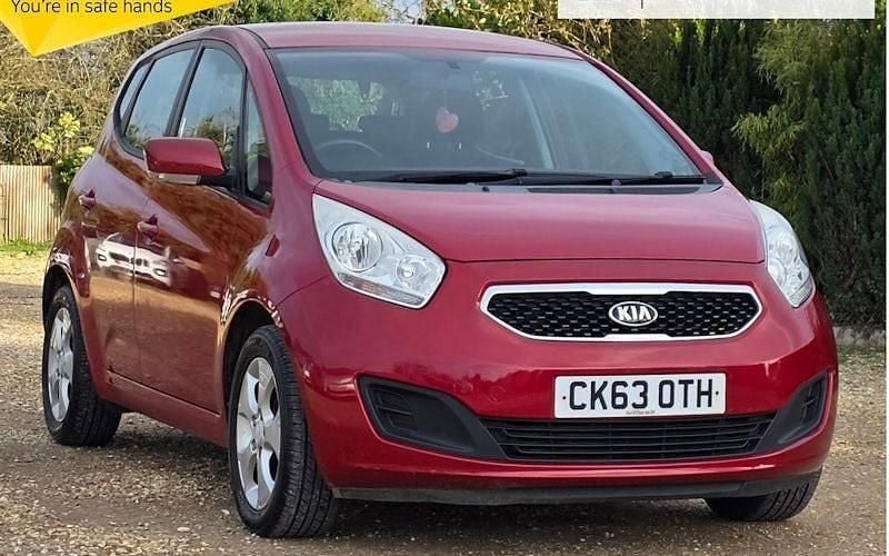 Used Kia Venga 125 HP (91 kW) 2013 Red Hatchback