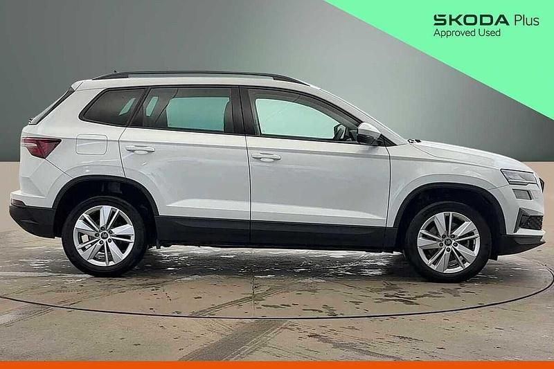 Used Skoda Karoq SE 147 HP (108 kW) 2025 Moon white metallic SUV