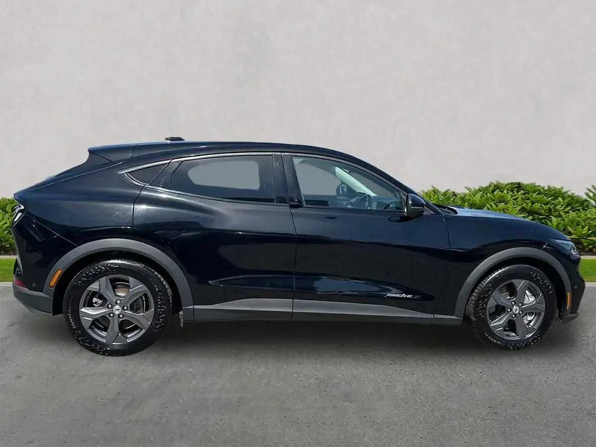 Used Ford Mustang Extended Range 294 HP (216 kW) 2022 Black Hatchback