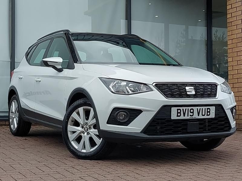 Used Seat Arona SE Technology 115 HP (84 kW) 2019 White SUV