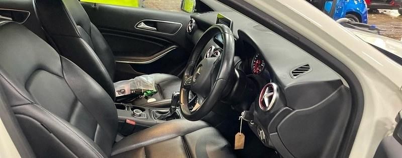 Used Mercedes A180 SE 2016 Cirrus white Hatchback