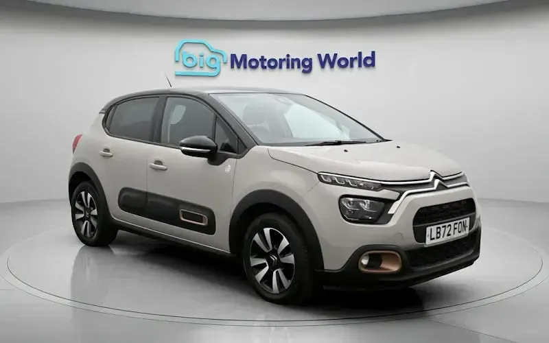 Used Citroën C3 PureTech 83 HP (61 kW) 2022 Beige Hatchback