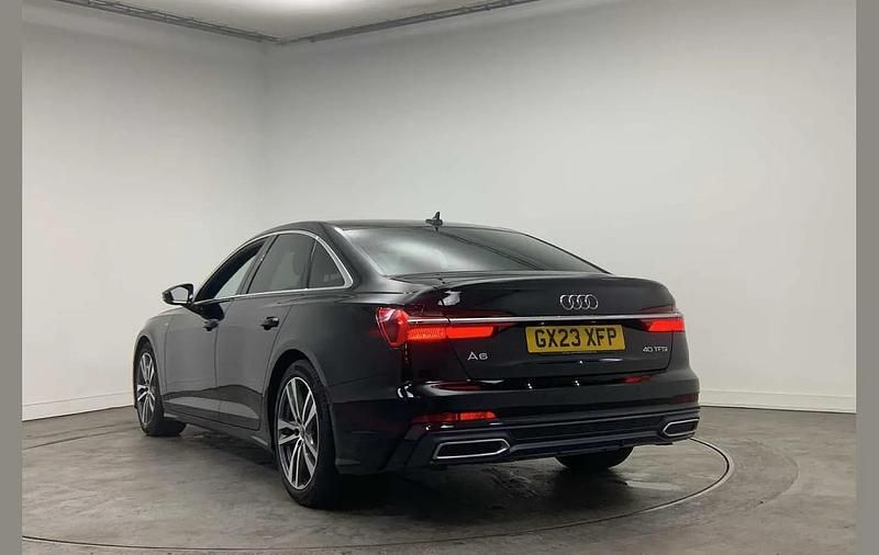 Usado Audi A6 S-Line 200 HP (147 kW) 2023 Preto Sedan