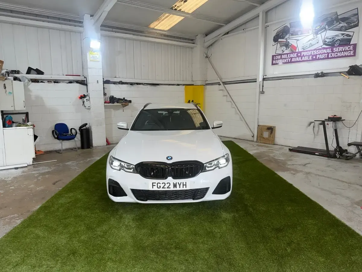 Used BMW 330e M Sport 292 HP (214 kW) 2022 White Estate