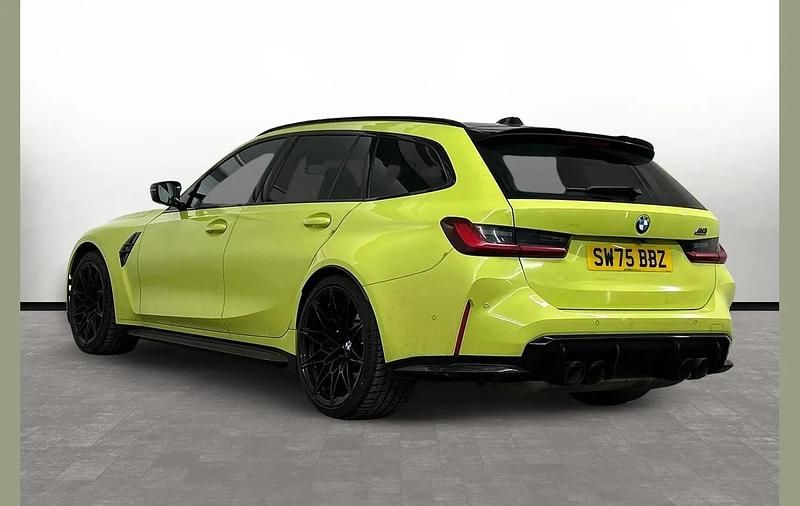 Used BMW 530 Competition Edition 523 HP (384 kW) 2025 Yellow Estate