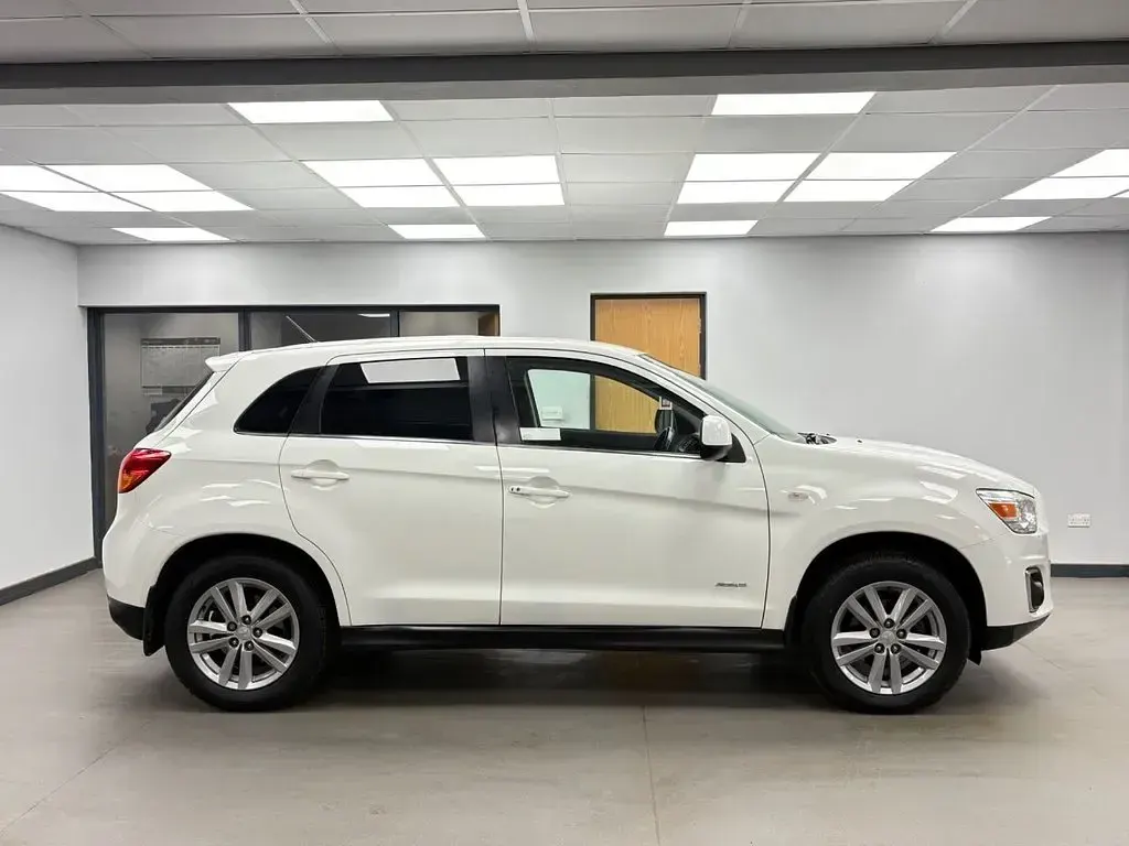 Used Mitsubishi ASX 150 HP (110 kW) 2013 White SUV