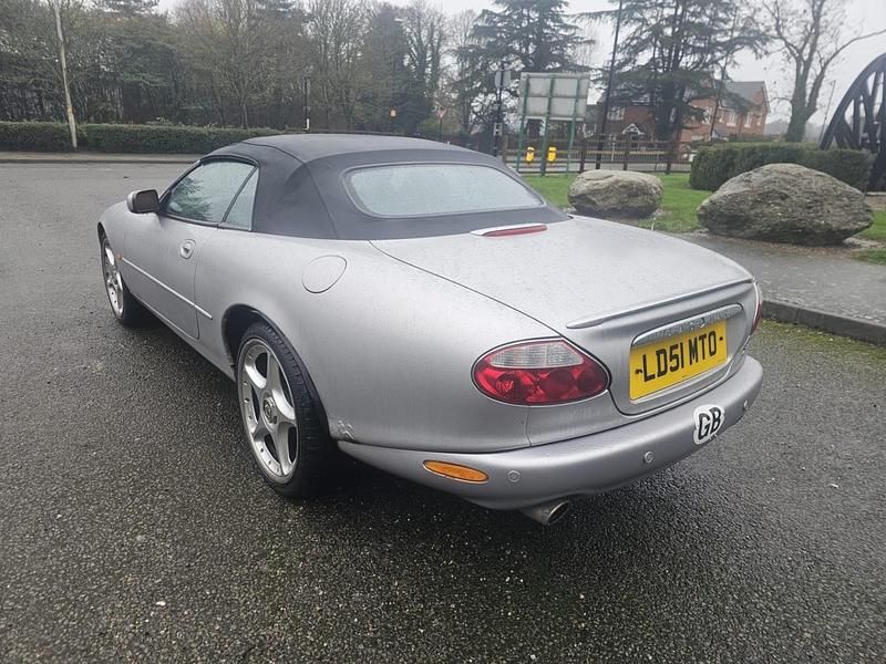 Used Jaguar XKR Supercharged 370 HP (272 kW) 2001 Silver Coupe