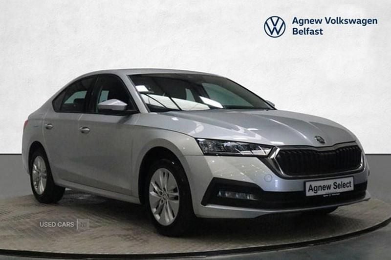 Silver Used 2023 Skoda Octavia SE Technology Hatchback | £18,950 (Fair price) - Image 1/1